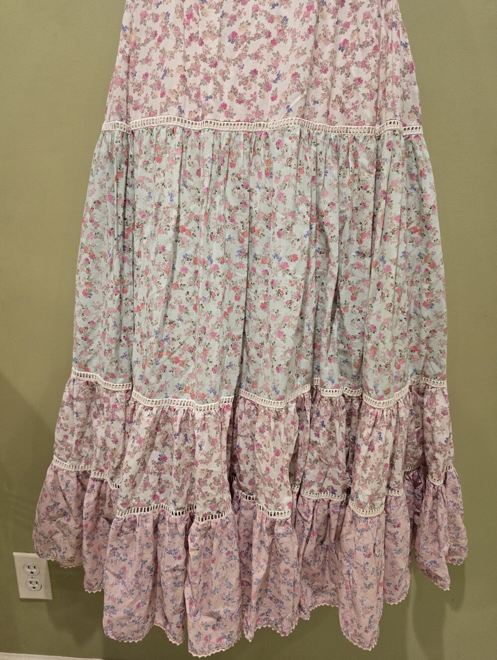 LoveShackFancy 100% Cotton Floral Tiered Midi Dress 2X - Picture 6 of 14